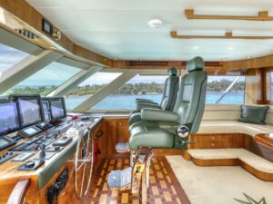 hatteras 86' 2002