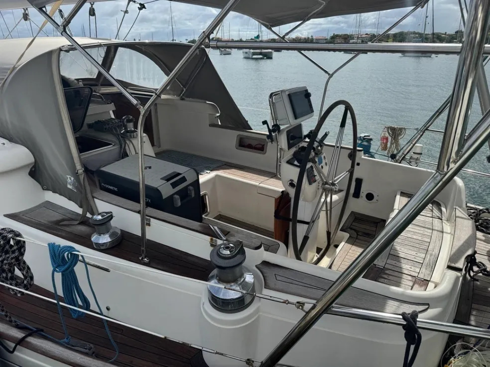 
								1998 Fantasi 44 USD 199000 Grenada Grenada full									