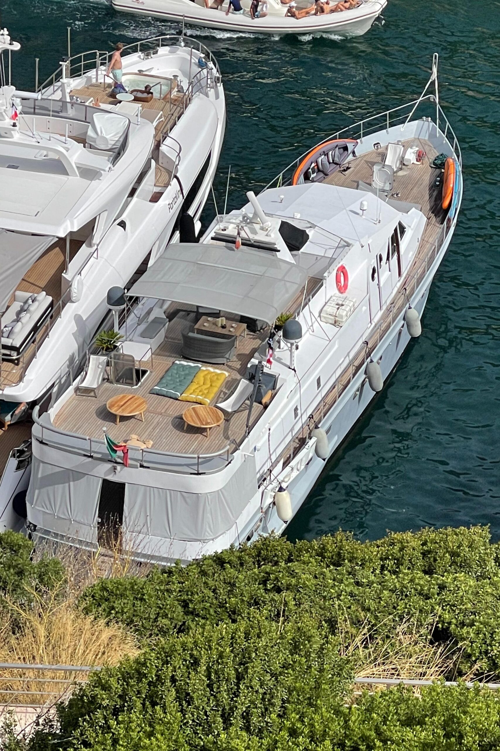 
								Admiral 25 1978 full									