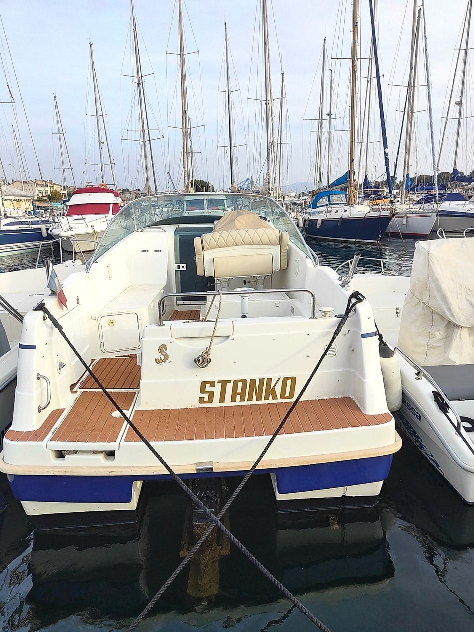 2000 23.5 foot Beneteau Flyer 701 EUR 19000