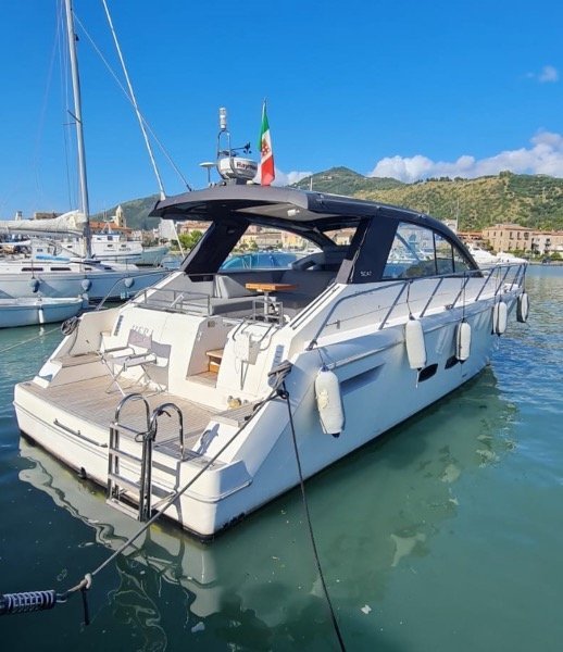2009 foot Cantiere Sealine SC 47 euros 350000