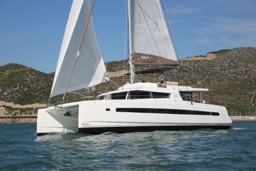 2019 53.1 foot Bali 5.4 EUR 950000