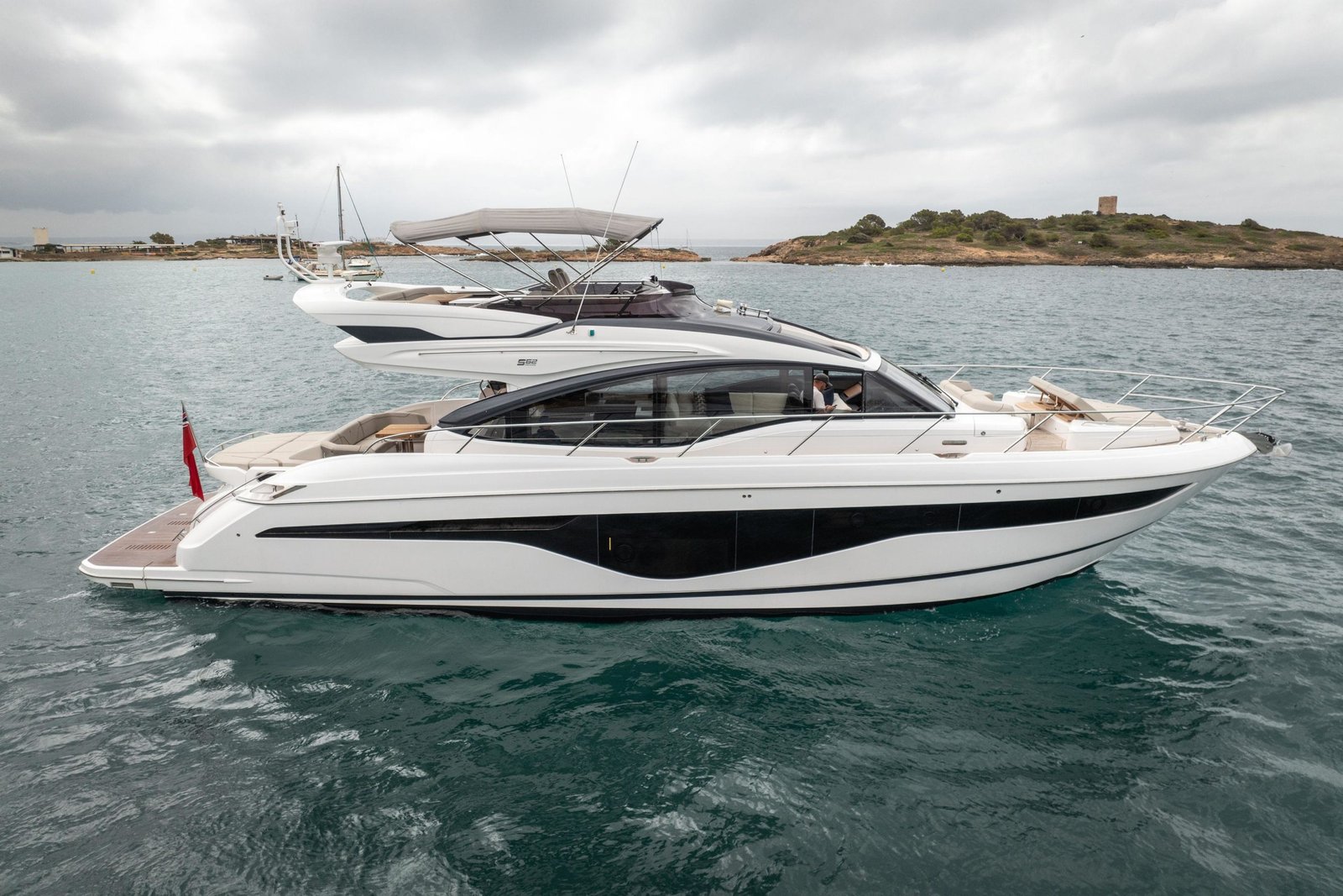 2023 63.9 foot Princess Yachts S62 EUR 2214000