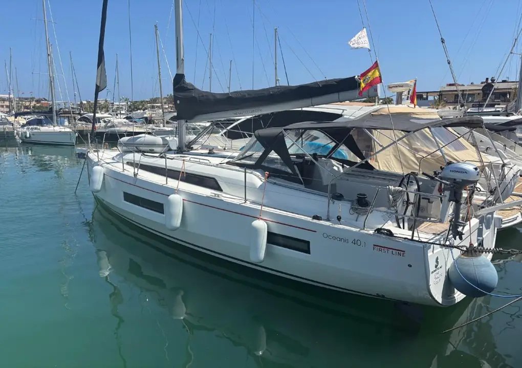 2019 42.2 foot Beneteau Oceanis 40.1 EUR 220000