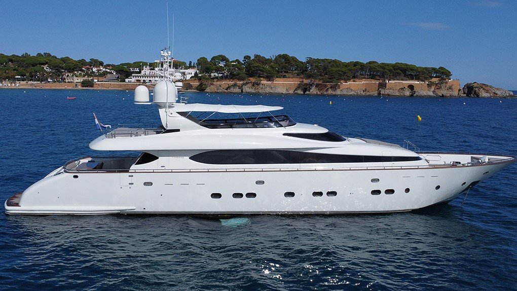 2009 107 foot Maiora 31 DP EUR 2350000
