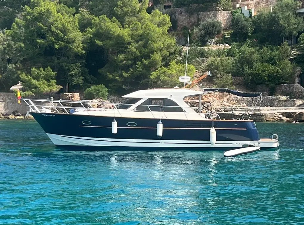 2000 38.7 foot ACM Mystic 39 EUR 140000